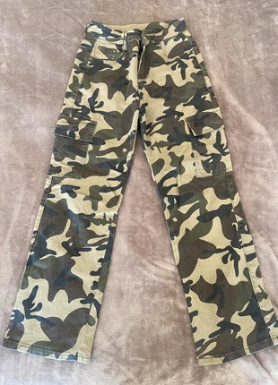Pantaloni cargo cachi fantasia militare mimetica y2k vintage coquette, marque: Japan Style, état: Très bon état, taille: XS / 34 / 6, 10,00 €, 11,20 € Protection acheteurs incluse