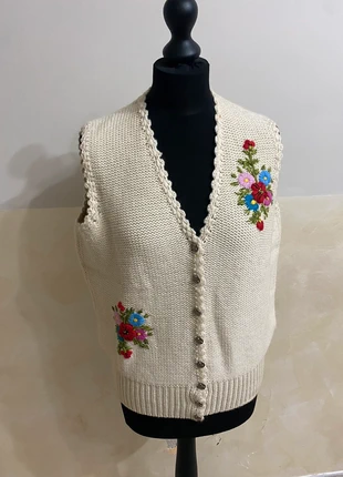 Stupendo panciotto tirolese vintage da donna, brand: Donna, condizioni: Nuovo senza cartellino, taglia: M / IT 42 / EU 38, €8.00, €9.10 include la Protezione acquisti