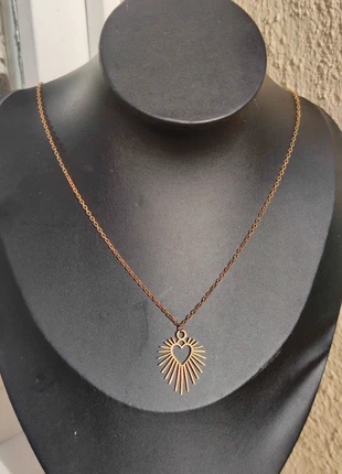 Collier à chaîne fine et pendentif cœur scintillant sacré, ex-voto - Acier inoxydable, merk: ZAG, staat: Heel goed, € 12,00, € 13,30 inclusief Kopersbescherming Pro