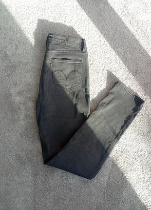 Jean Levi's Mid Rise Skinny Taille 38 Femme, marke: Levi's, zustand: Sehr gut, größe: M / 38 / 10, 19,00 €, 20,65 € inklusive Vinted-Käuferschutz