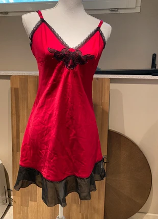 Nuisette etam, marque: Etam, état: Très bon état, taille: M / 38 / 10, 5,00 €, 5,95 € Protection acheteurs incluse