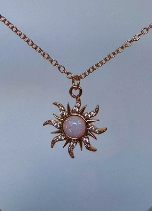 Stijlvolle ketting Mely V, merk: Boutiek, staat: Nieuw zonder prijskaartje, € 6,99, € 8,04 inclusief Kopersbescherming Pro