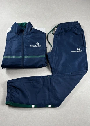 Ensemble survetement jogging sergio tacchini Taille M 438, marke: Sergio Tacchini, zustand: Sehr gut, größe: M, 45,00 €, 47,95 € inklusive Vinted-Käuferschutz