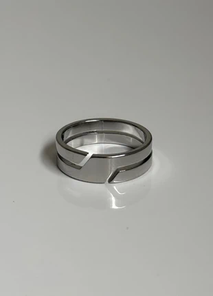 Bague style futuriste en acier inoxydable pour hommes style tendance fashion, état: Neuf sans étiquette, taille: 19 mm, 6,00 €, 7,00 € Protection acheteurs incluse