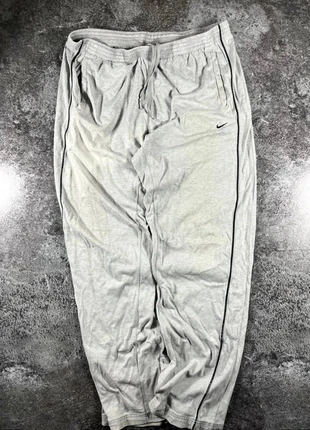 Jogging pant survet Nike solo swoosh gris/noir large droit brodé y2k 2000s vintage sport Taille M/L, marque: Nike, état: Très bon état, taille: L, 23,00 €, 24,85 € Protection acheteurs incluse