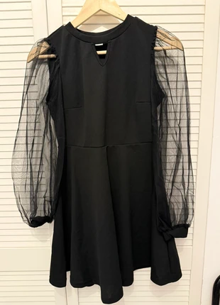 Mooie avondjurk meisjes, merk: Shein, staat: Heel goed, maat: 12 jaar / 152 cm, € 5,00, € 5,95 inclusief Kopersbescherming