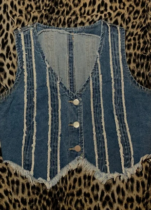 Cropped Denim Waistcoat with Distressed Detailing, brand: Shein, condition: Very good, size: M / 38 / 10, €1.50, €2.28 includes Buyer Protection