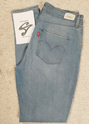 Levi's taille haute skinny avec elasthanne comme neuf 💯 authentique ,taille 🇫🇷 38 •W29 L32, marque: Levi's, état: Très bon état, taille: M / 38 / 10, 16,00 €, 17,50 € Protection acheteurs (Pro) incluse