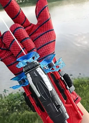Guanto kit spara frecce/ragnatele spiderman nuovo, brand: Spiderman, condizioni: Nuovo senza cartellino, taglia: Taglia unica, €9.00, €10.15 include la Protezione acquisti