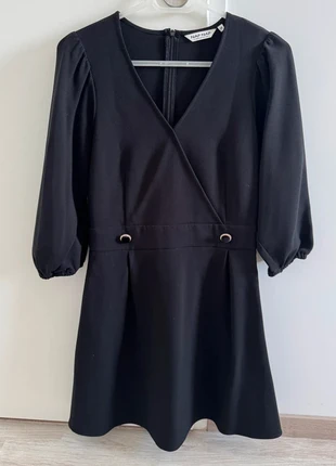 Robe noire élégante ceinturée & évasée Naf Naf, marque: Naf Naf, état: Neuf sans étiquette, taille: M / 38 / 10, 14,00 €, 15,40 € Protection acheteurs incluse