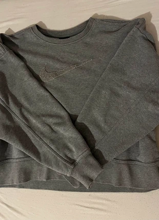 Pull Nike gris, marque: Nike, état: Très bon état, taille: M / 38 / 10, 16,50 €, 18,03 € Protection acheteurs incluse