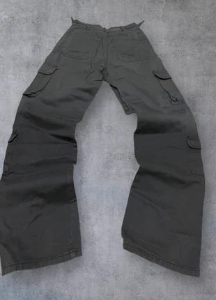 Cargo jeans stradivarius baggy American style/streetwear Stradivarius unisex oversize, marca: JNCO, estado: Novo sem etiquetas, tamanho: XS / 34 / 6, €17.00, €18.55 inclui Proteção do Comprador