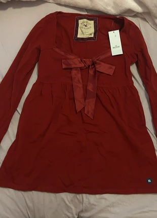 Hollister red babydoll top with a bow!, merk: Hollister, staat: Nieuw met prijskaartje, maat: XS / 34 / 6, € 40,00, € 42,70 inclusief Kopersbescherming