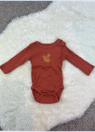 Body côtelé motif écureuil Kiabi Eco Concept, brand: Kiabi, condizioni: Ottime, taglia: 3-6 mesi / 62 cm, €3.00, €3.85 include la Protezione acquisti Pro