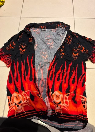 Y2K button-up flames and skulls, état: Très bon état, taille: L / 40 / 12, 5,00 €, 5,95 € Protection acheteurs incluse