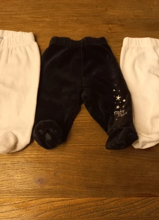 Lot de 3 pantalons bébé 3 mois avec pieds – Kitchoun & Disney 🐭🍼, marque: Kitchoun, état: Très bon état, taille: 1-3 mois / 56 cm, 2,50 €, 3,33 € Protection acheteurs incluse