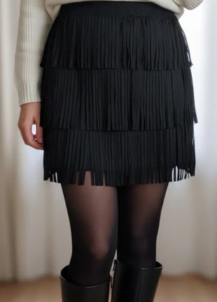 Gonna nera donna corta con frange, marca: Zeta Otto, estado: Novo com etiquetas, tamanho: Tamanho único, €13.00, €14.35 inclui Proteção do Comprador