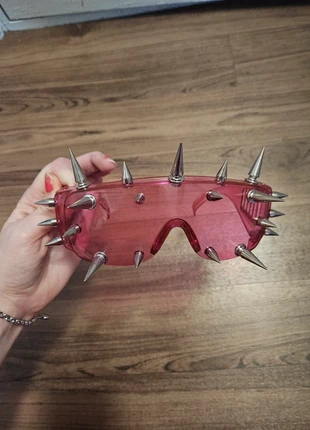 Pink spike rave glasses edgy punk alternative style, merk: Rave, staat: Nieuw zonder prijskaartje, € 30,00, € 32,20 inclusief Kopersbescherming