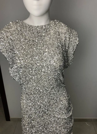 Zara Silver Sequin Mini Dress • Size M • Brand New, marque: Zara, état: Neuf avec étiquette, taille: M / 38 / 10, 40,00 €, 42,70 € Protection acheteurs incluse