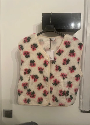 Veste sans manche en polaire petite fleur L’estiel, brand: L’ esstiel, condition: New with tags, size: One size, €13.00, €14.35 includes Buyer Protection