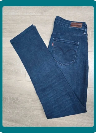 Jean's Levi's demi curve classic rise slim - Taille 36 - Bleu, marca: Levi's, estado: Muito bom, tamanho: S / 36 / 8, €17.00, €18.55 inclui Proteção do Comprador