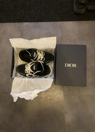 Dior B30 shoes, marque: Christian Dior, état: Bon état, taille: 37, 60,00 €, 63,70 € Protection acheteurs incluse