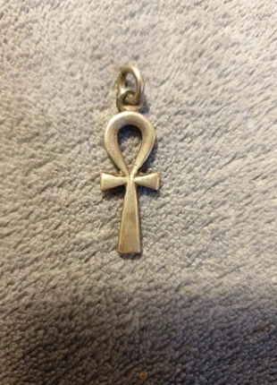 Pendentif Croix de Vie, zustand: Gut, 5,00 €, 5,95 € inklusive Vinted-Käuferschutz
