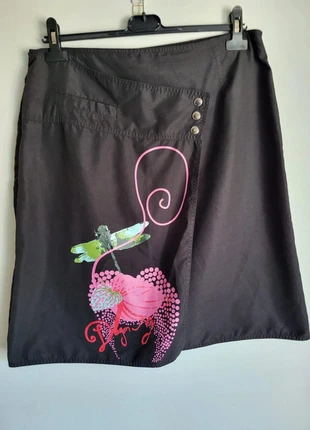 Magnifique jupe effet portefeuille Longboard surf taille 42, brand: Longboard, condizioni: Ottime, taglia: XL / IT 46 / EU 42, €5.90, €6.90 include la Protezione acquisti