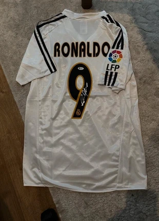 Gesigneerd ronaldo nazario realmadrid shirt beckett, merk: Real Madrid, staat: Nieuw zonder prijskaartje, maat: M, € 275,00, € 289,45 inclusief Kopersbescherming