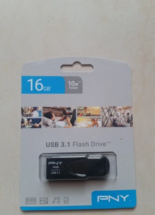 Clé usb 16 GB, brand: PnY, condizioni: Nuovo con cartellino, €7.00, €8.05 include la Protezione acquisti