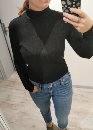 Pull léger col roulé, brand: Stradivarius, condizioni: Nuovo senza cartellino, taglia: L / IT 44 / EU 40, €7.00, €8.05 include la Protezione acquisti