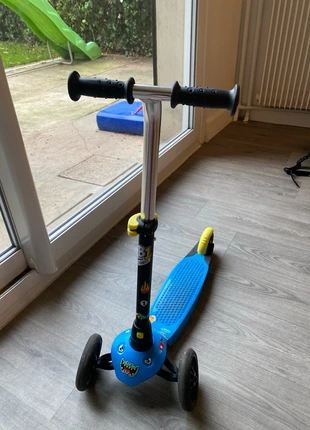 Trottinette enfant, marque: Decathlon, état: Bon état, 5,00 €, 5,95 € Protection acheteurs incluse