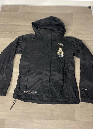 veste coupe vent the north face vintage hyvent noir Taille S Très bon état, marca: The North Face, estado: Muito bom, tamanho: S / 36 / 8, €21.00, €22.75 inclui Proteção do Comprador