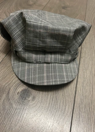 Casquette gavroche, merk: H&M, staat: Nieuw zonder prijskaartje, maat: 8-12 jaar, 56 cm, € 7,00, € 8,05 inclusief Kopersbescherming