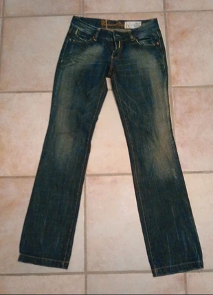 Jean DDP, marque: DDP, état: Très bon état, taille: XS / 34 / 6, 12,00 €, 13,30 € Protection acheteurs incluse