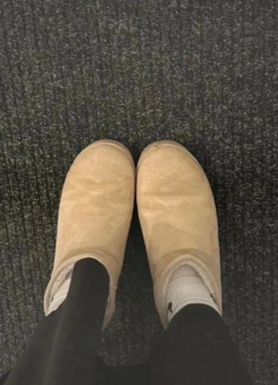 Beige sloffen U g g nieuw 38, merk: merkloos, staat: Nieuw zonder prijskaartje, maat: 38, € 10,00, € 11,20 inclusief Kopersbescherming