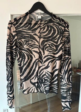 Mesh top, brand: Monki, condizioni: Ottime, taglia: S / IT 40 / EU 36, €5.00, €5.95 include la Protezione acquisti