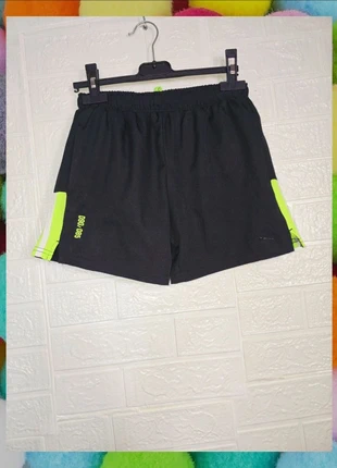 Comodos y casuales shorts color negro y fluor para hacer deporte ir al gym o estar comodo 🪁, marque: Boy Sport, état: Très bon état, taille: 10 ans / 140 cm, 3,00 €, 3,85 € Protection acheteurs incluse