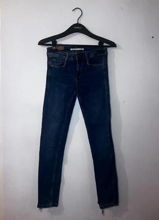 💙👖 Jean skinny zara bleu destroye 34, marque: Zara, état: Très bon état, taille: XS / 34 / 6, 4,00 €, 4,90 € Protection acheteurs incluse