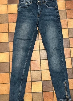 Jean Mango taille 36, marque: Mango, état: Très bon état, taille: S / 36 / 8, 5,00 €, 5,95 € Protection acheteurs incluse