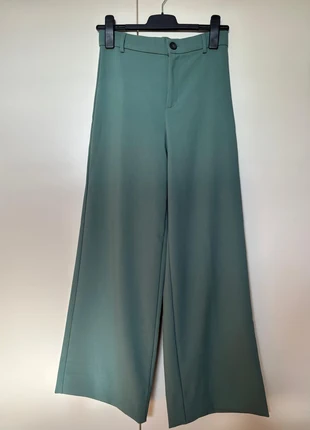 Pantalón de pinzas verde pato, marque: Zara, état: Très bon état, taille: S / 36 / 8, 8,00 €, 9,10 € Protection acheteurs incluse