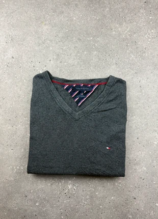 Sweat à col V Tommy Hilfiger taille L homme logo brodé gris, brand: Tommy Hilfiger, condizioni: Ottime, taglia: L, €20.00, €21.70 include la Protezione acquisti