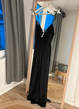 Robe longue noire fente, boutons, décolleté V, chic & élégante, marque: Easy Clothes, état: Très bon état, taille: M / 38 / 10, 30,00 €, 32,20 € Protection acheteurs incluse