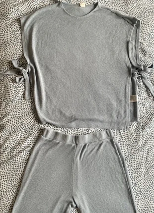 Ensemble en maille, marke: Confort, zustand: Neu, größe: M / 38 / 10, 15,00 €, 16,45 € inklusive Vinted-Käuferschutz