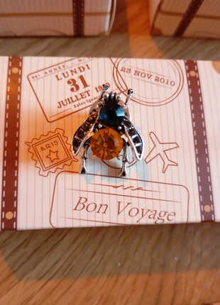 Broche avec la boîte, marca: luxe.fr, estado: Muito bom, €5.00, €5.95 inclui Proteção do Comprador Pro