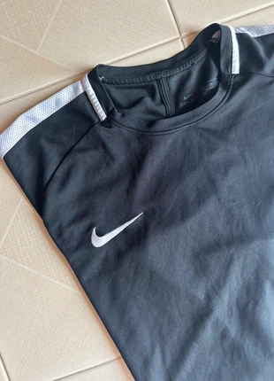 Nike T-Shirt Dri-Fit, marque: Nike, état: Neuf sans étiquette, taille: XL, 12,90 €, 14,25 € Protection acheteurs incluse