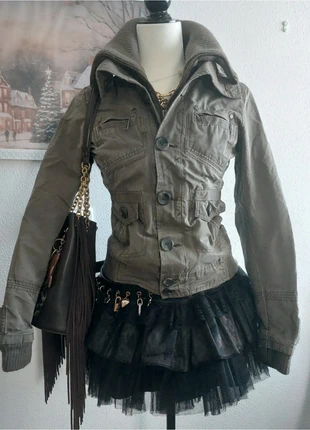 Y2K Military Fitted Jacket Khaki Cargo Style with High Collar, marque: Vintage Dressing, état: Très bon état, taille: S / 36 / 8, 64,00 €, 67,90 € Protection acheteurs incluse