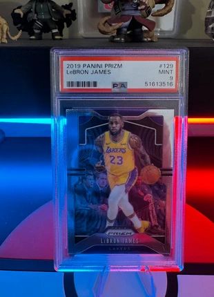 LeBron panini prizm psa9, marke: Panini, zustand: Neu, mit Etikett, 40,00 €, 42,70 € inklusive Vinted-Käuferschutz