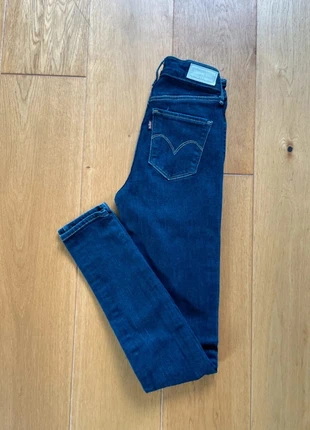 Jean Lévis super Skinny filiforme bleu marine, marke: Levi's, zustand: Sehr gut, größe: XXS / 32 / 4, 19,00 €, 20,65 € beinhaltet Vinted-Käuferschutz Pro