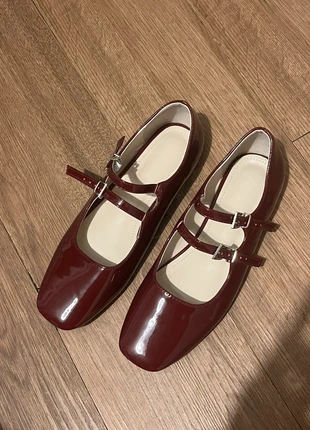 Ballerines style Mary Jane bordeaux vernis, état: Neuf sans étiquette, taille: 37, 5,00 €, 5,95 € Protection acheteurs incluse